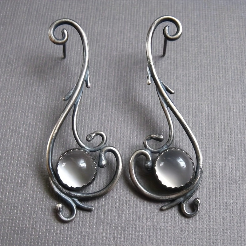 Orecchino artigianale delicato