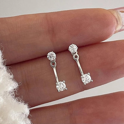 Orecchino artigianale delicato