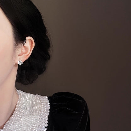 Orecchino affascinante per ogni occasione