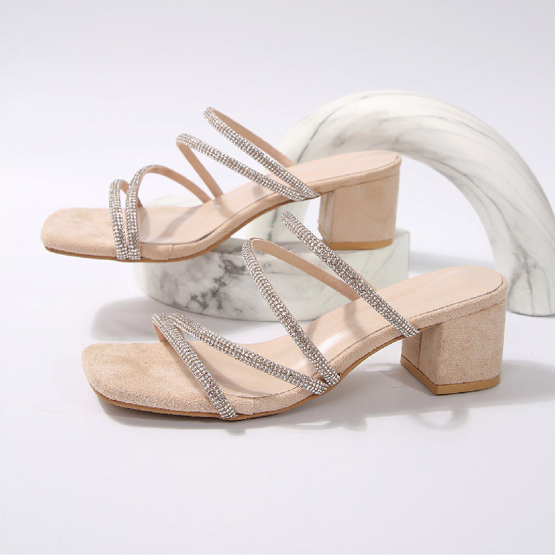 Sandali Ortopediche Aggraziate dal Look Moderno