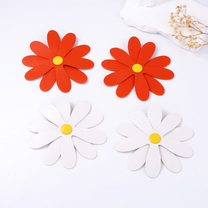 Orecchino artigianale delicato