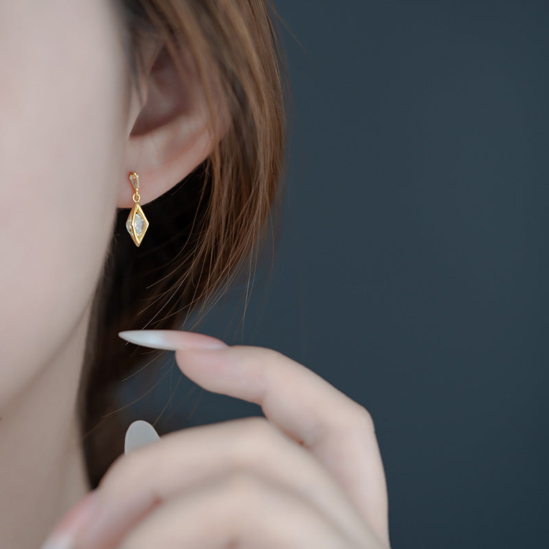 Orecchino stupendo per uso quotidiano