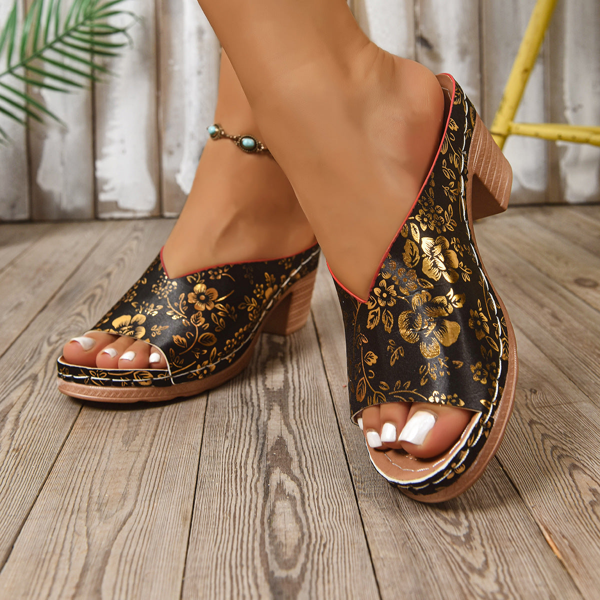 Scarpe Ortopediche Aggraziate dal Look Moderno