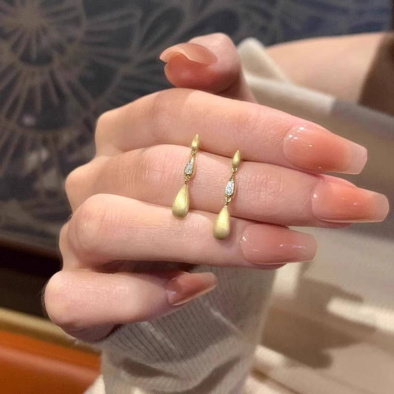 Oro Orecchino elegante per ogni occasione