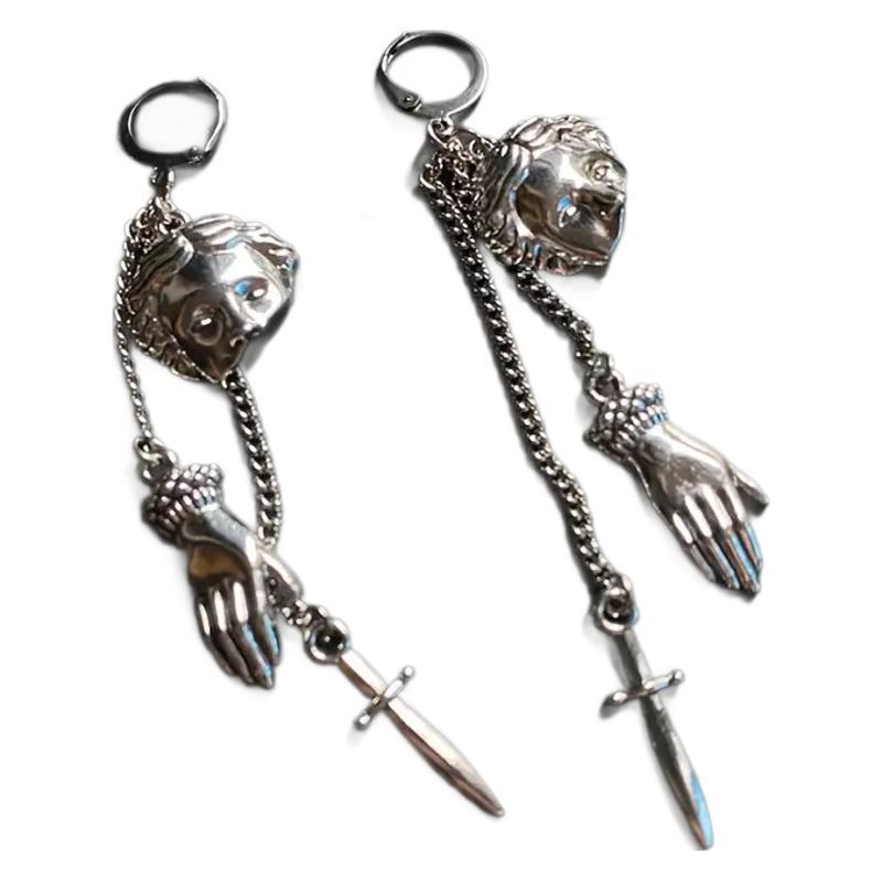 Orecchino artigianale delicato