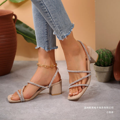 Sandali Ortopediche Aggraziate dal Look Moderno