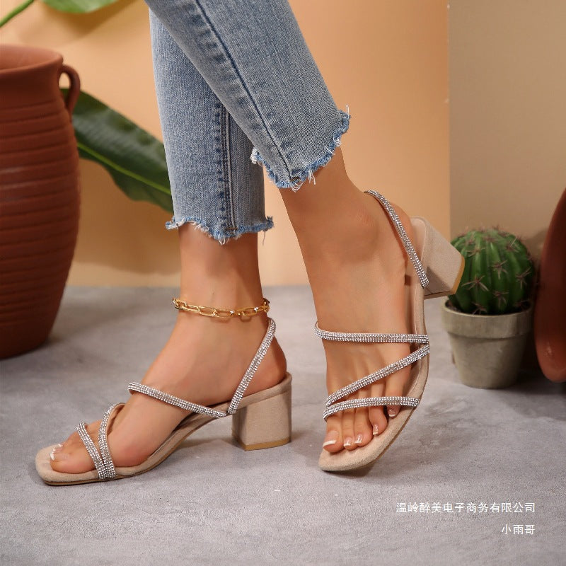 Sandali Ortopediche Aggraziate dal Look Moderno