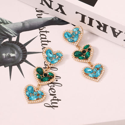 Orecchino artigianale delicato