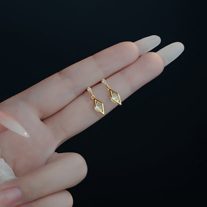 Orecchino stupendo per uso quotidiano