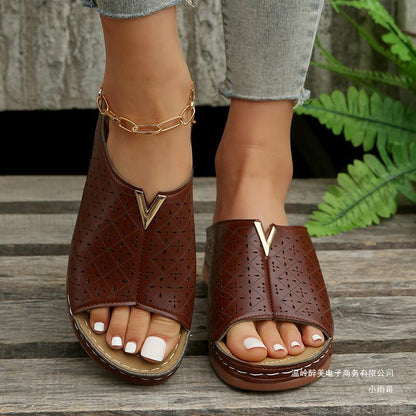 Sandali Ortopediche Aggraziate dal Look Moderno