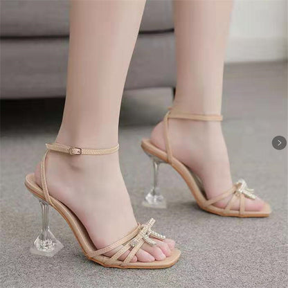 Sandali Ortopediche Aggraziate dal Look Moderno