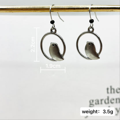 Orecchino artigianale delicato