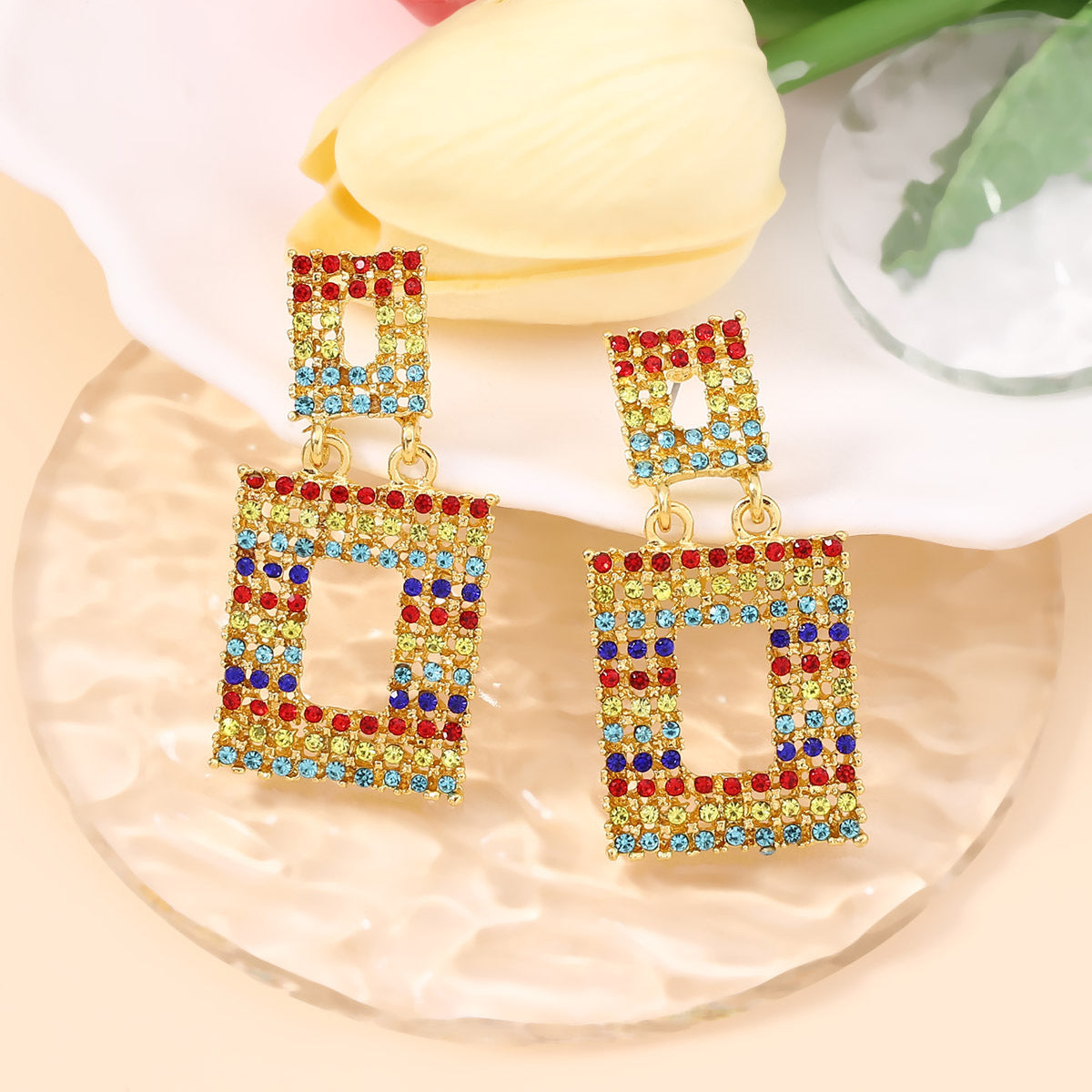 Orecchino affascinante per ogni occasione