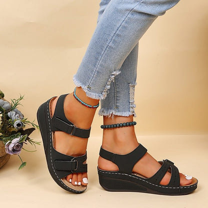 Sandali Ortopediche Aggraziate dal Look Moderno