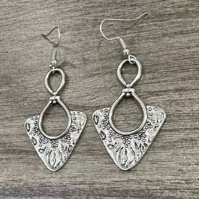 Orecchino vintage fatto a mano