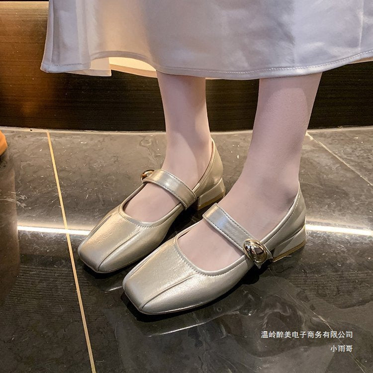 Scarpe Ortopediche Aggraziate dal Look Moderno