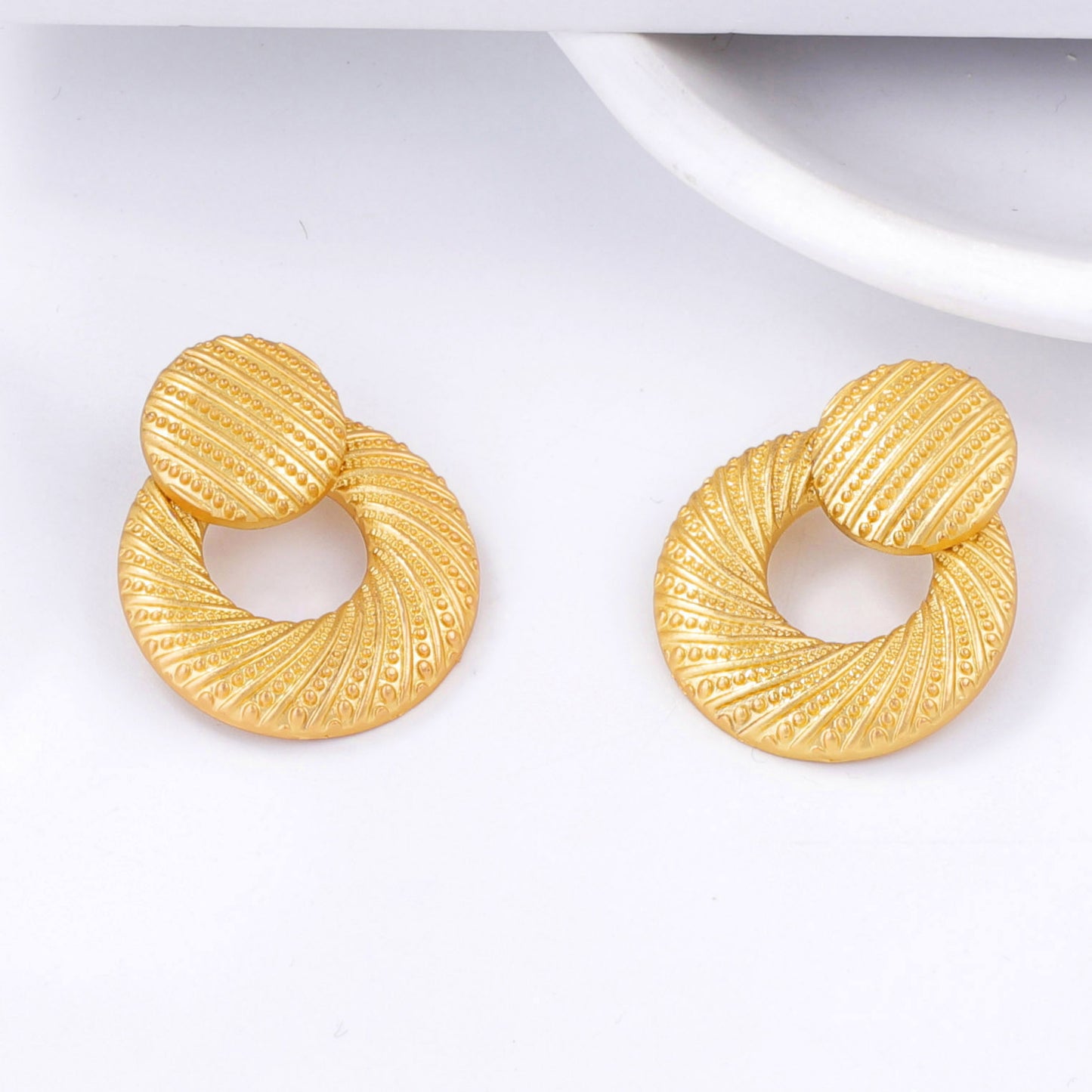 Orecchino affascinante per ogni occasione