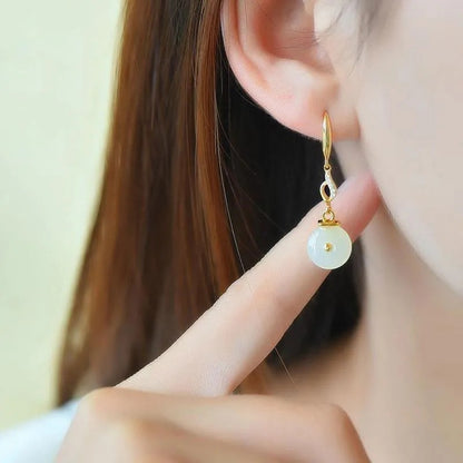 Oro Orecchino bellissimo con stile unico