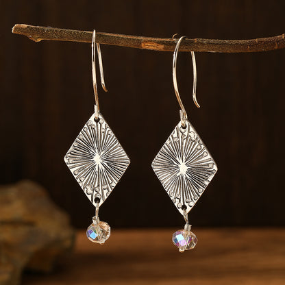 Orecchino artigianale delicato