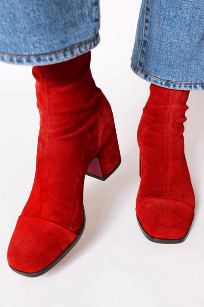Stivali ortopedici aggraziati per un look moderno