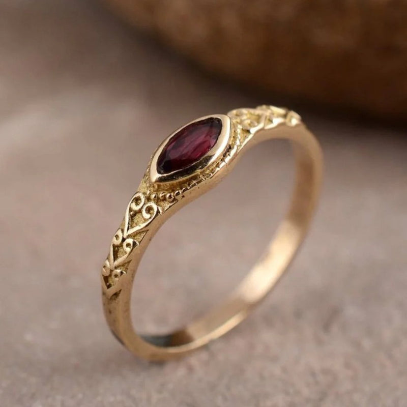 Anello bellissimo con stile unico