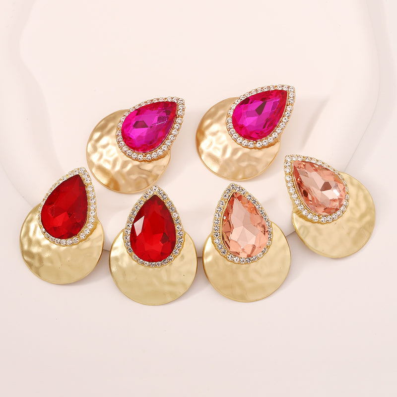 Orecchino artigianale delicato