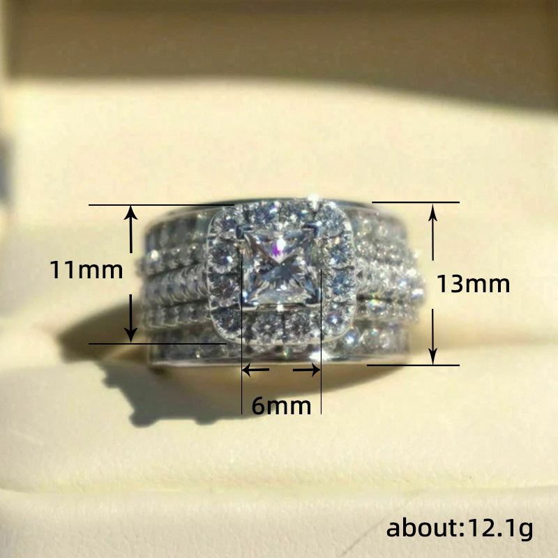 Anello affascinante per ogni occasione