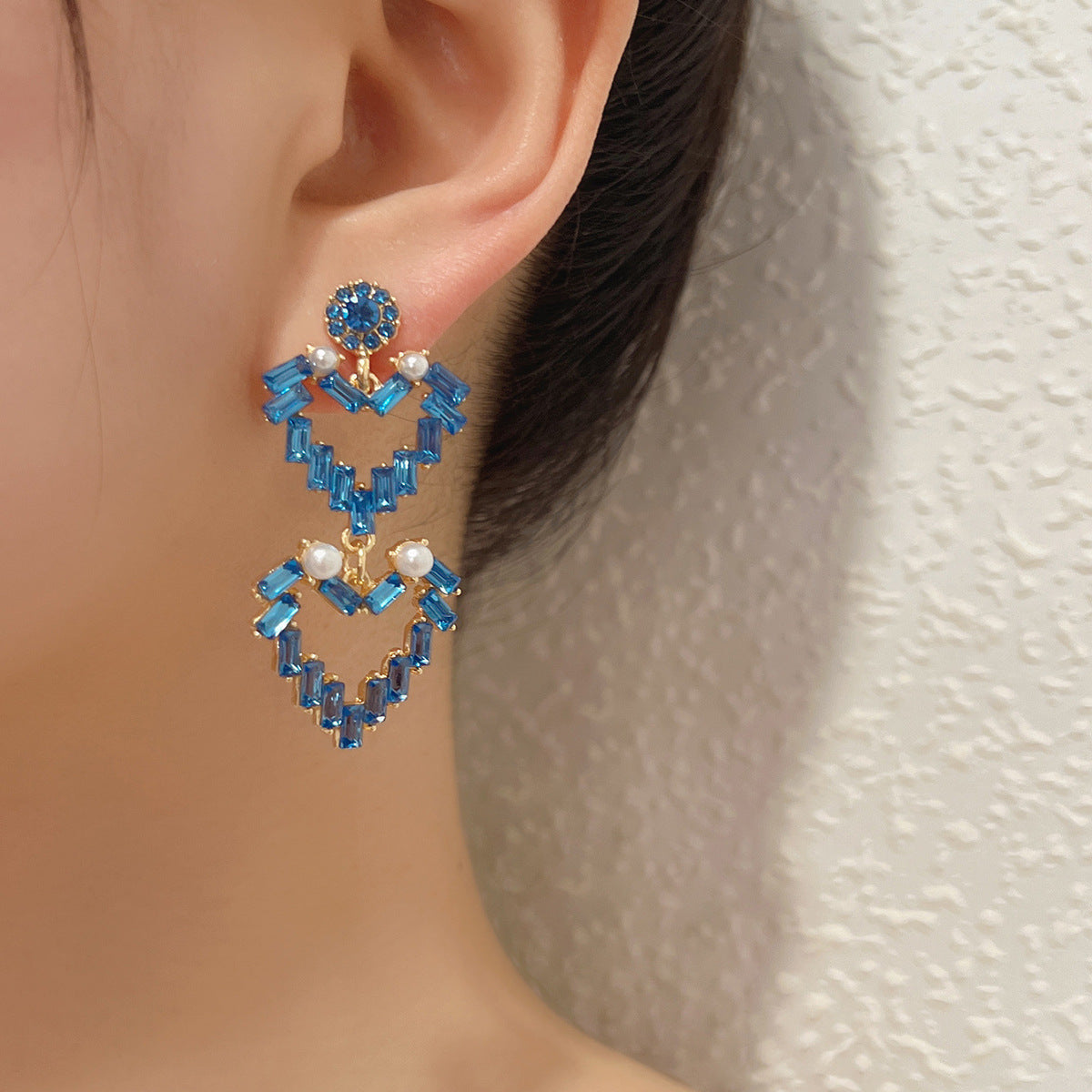 Orecchino romantico per momenti speciali