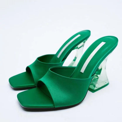 Sandali Ortopediche Aggraziate dal Look Moderno