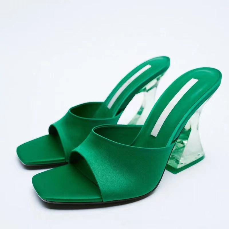 Sandali Ortopediche Aggraziate dal Look Moderno