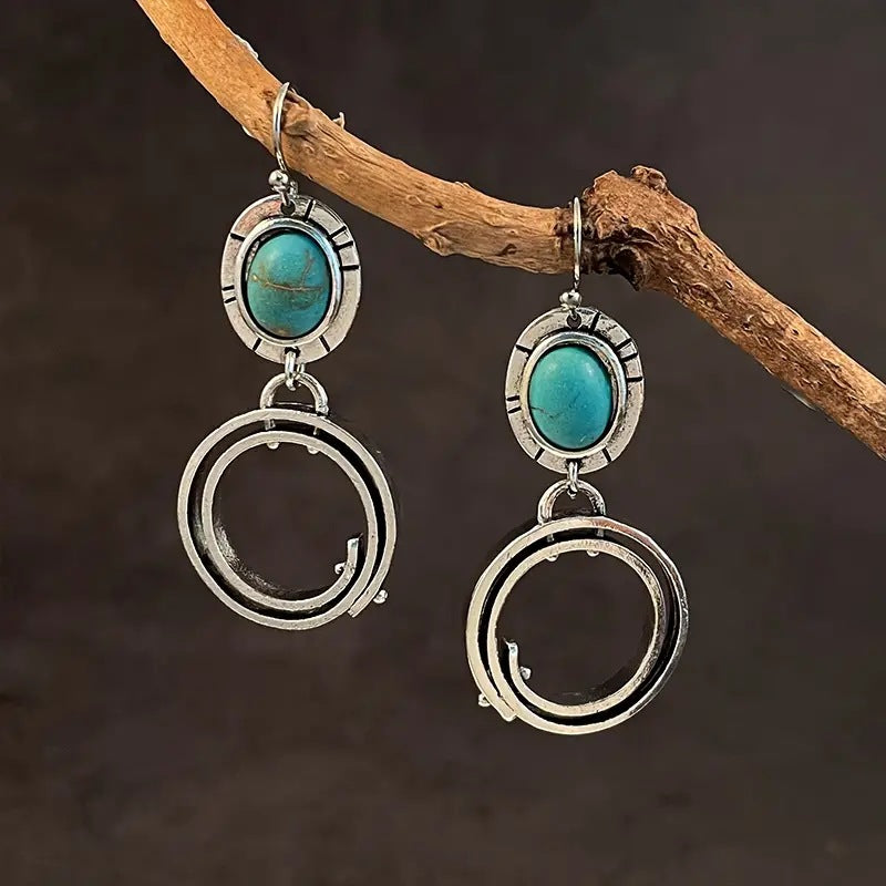 Orecchino artigianale delicato