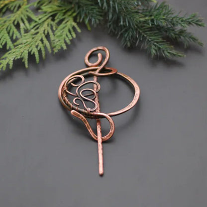 Gioiello artigianale delicato