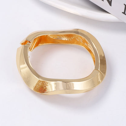 Bracciale bellissimo con stile unico