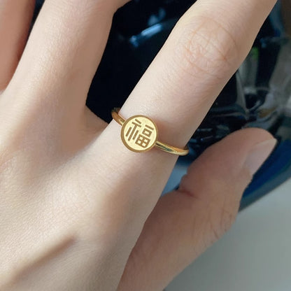 Anello bellissimo con stile unico