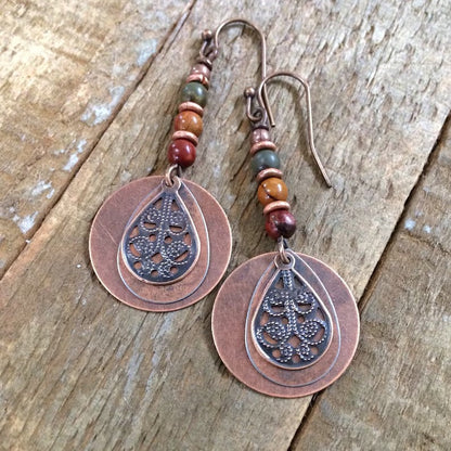 Orecchino artigianale delicato