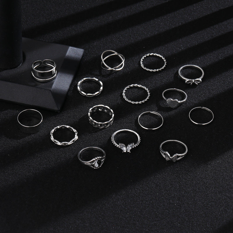 Anello bellissimo con stile unico