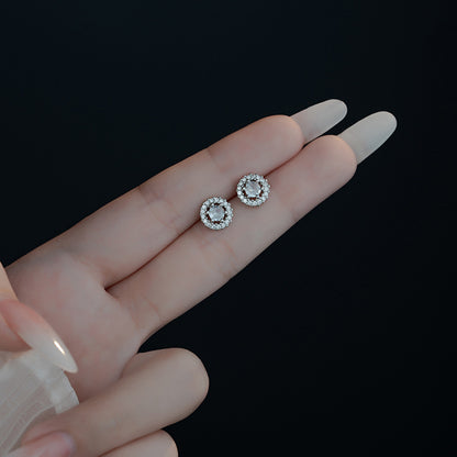 Orecchino affascinante per ogni occasione