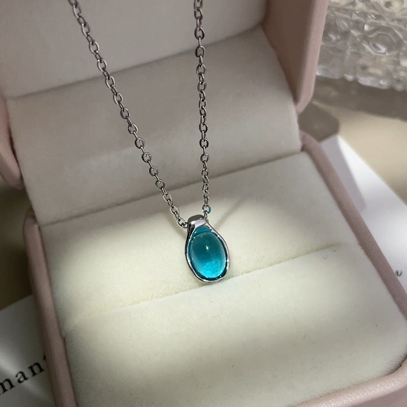 Gioiello artigianale delicato