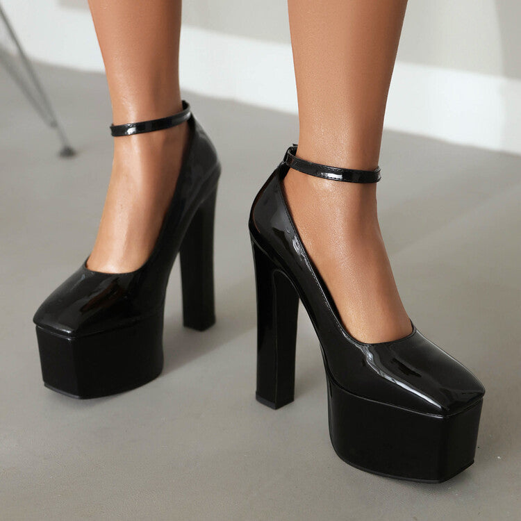 Scarpe Ortopediche Aggraziate dal Look Moderno