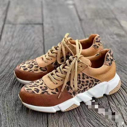 Scarpe Ortopediche Aggraziate dal Look Moderno