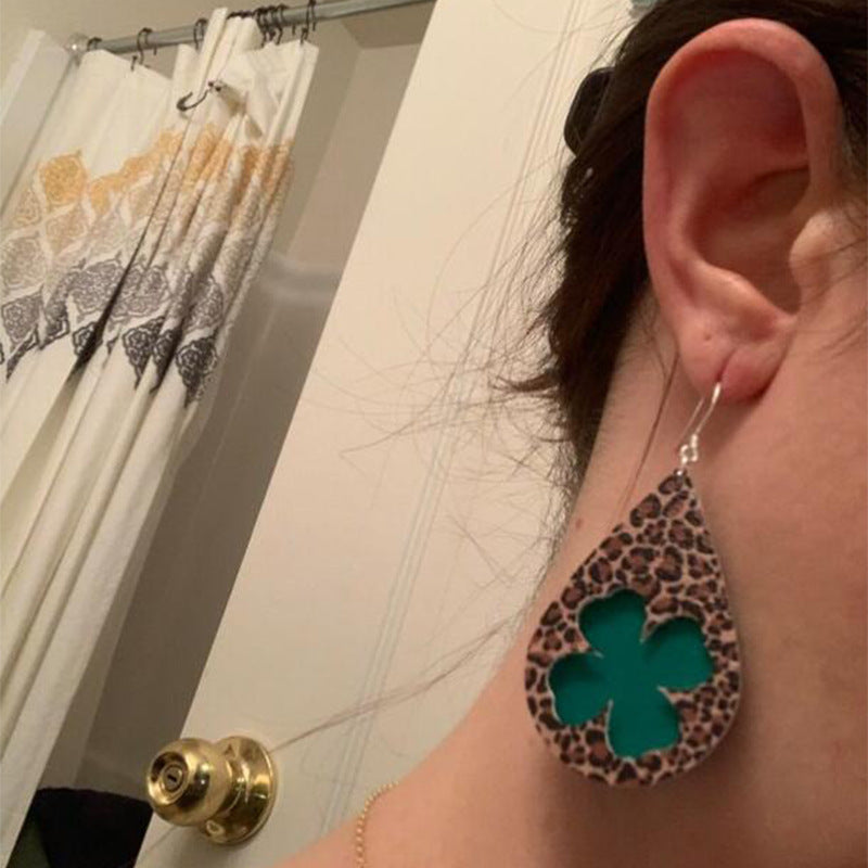 Orecchino stupendo per uso quotidiano