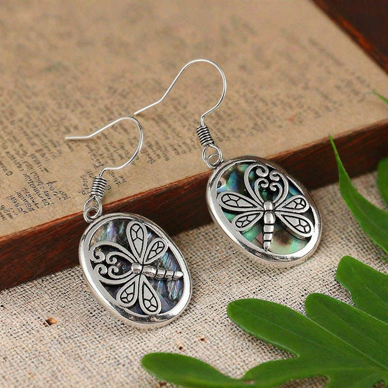 Orecchino artigianale delicato