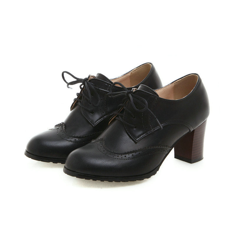 Scarpe Ortopediche Aggraziate dal Look Moderno