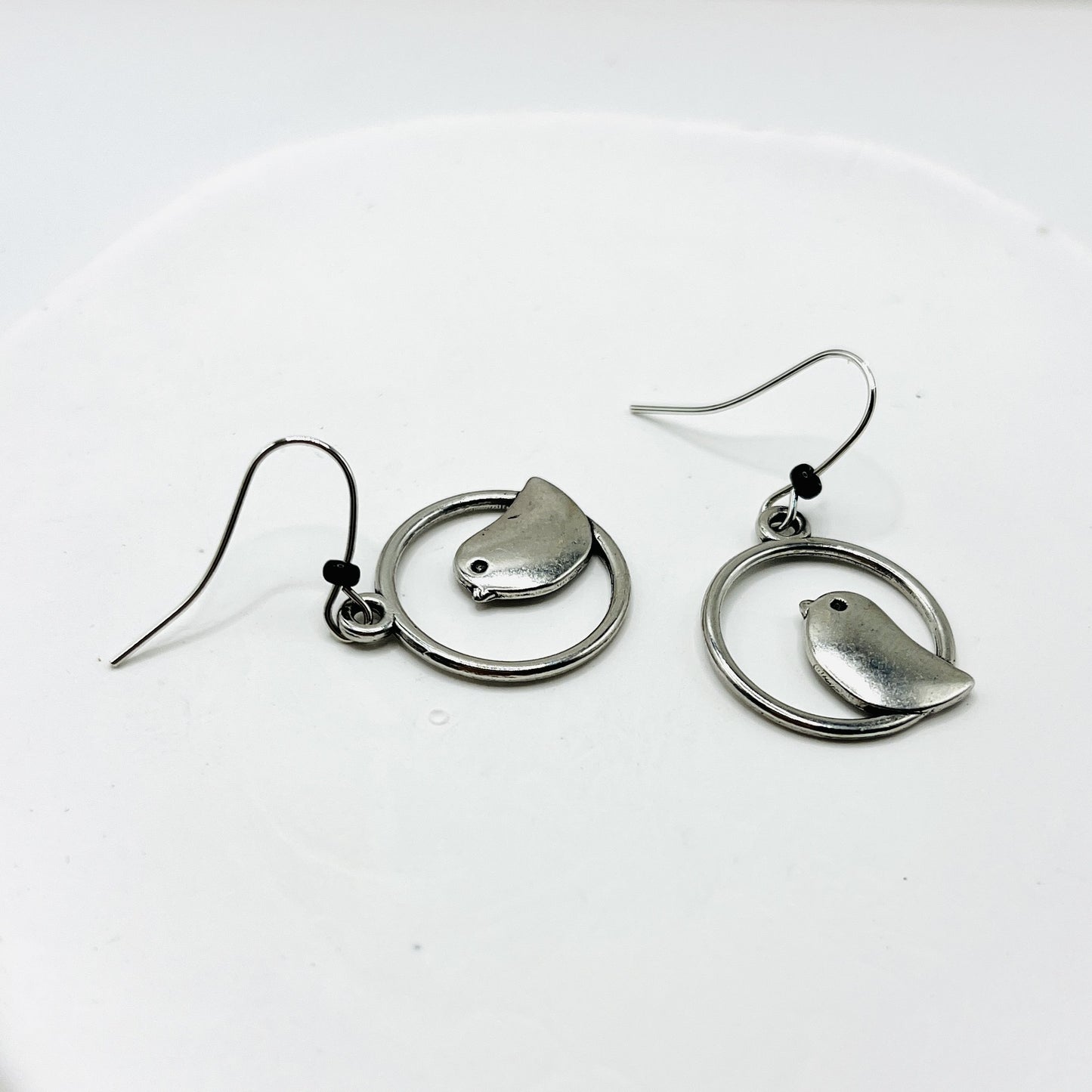 Orecchino artigianale delicato