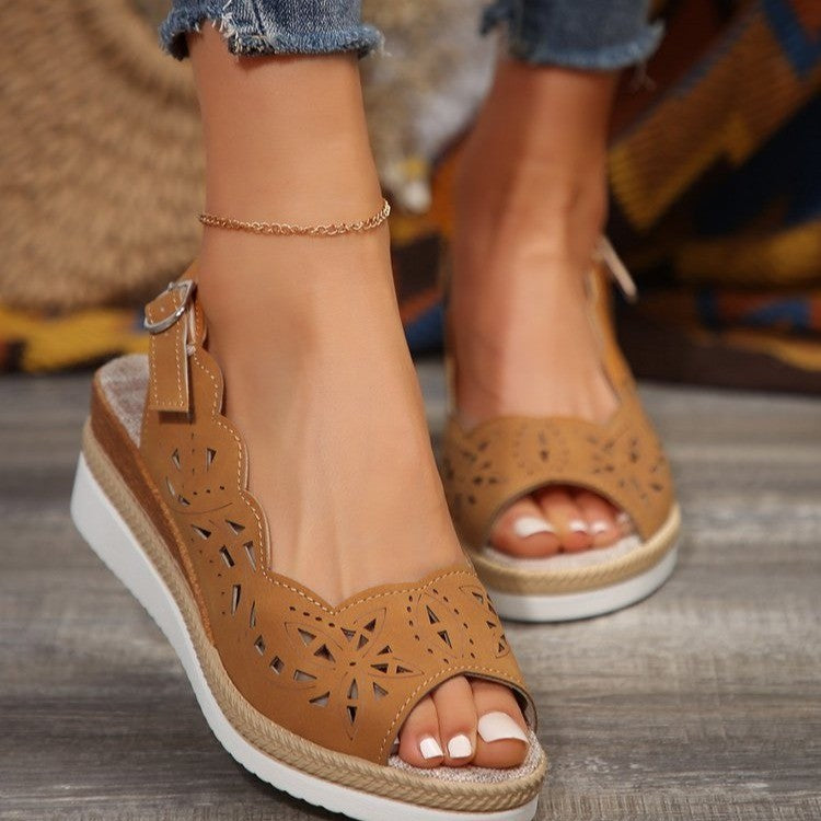 Sandali Ortopediche Aggraziate dal Look Moderno
