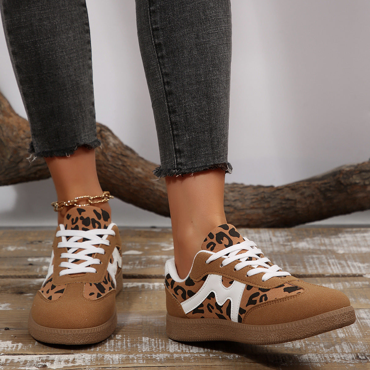 Sneakers Ortopediche Eleganti per Ogni Passo