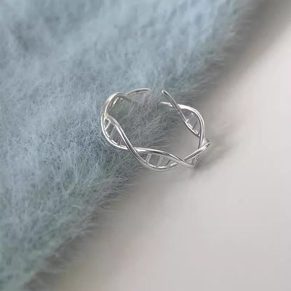 Anello artigianale delicato