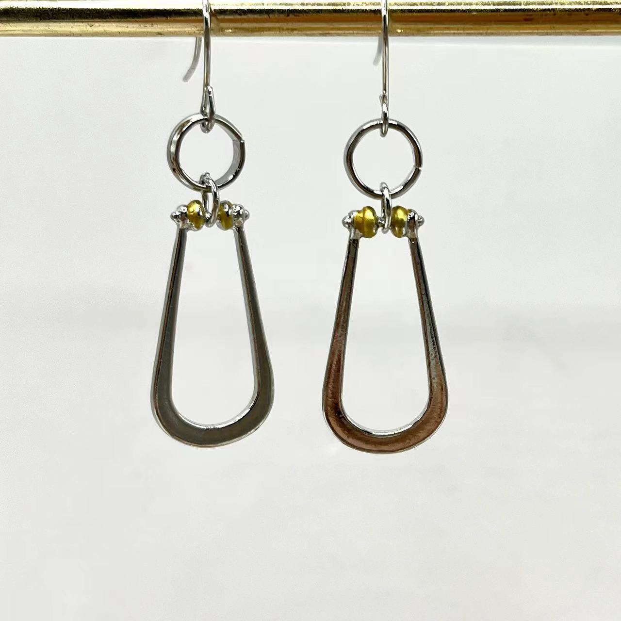 Orecchino affascinante per ogni occasione