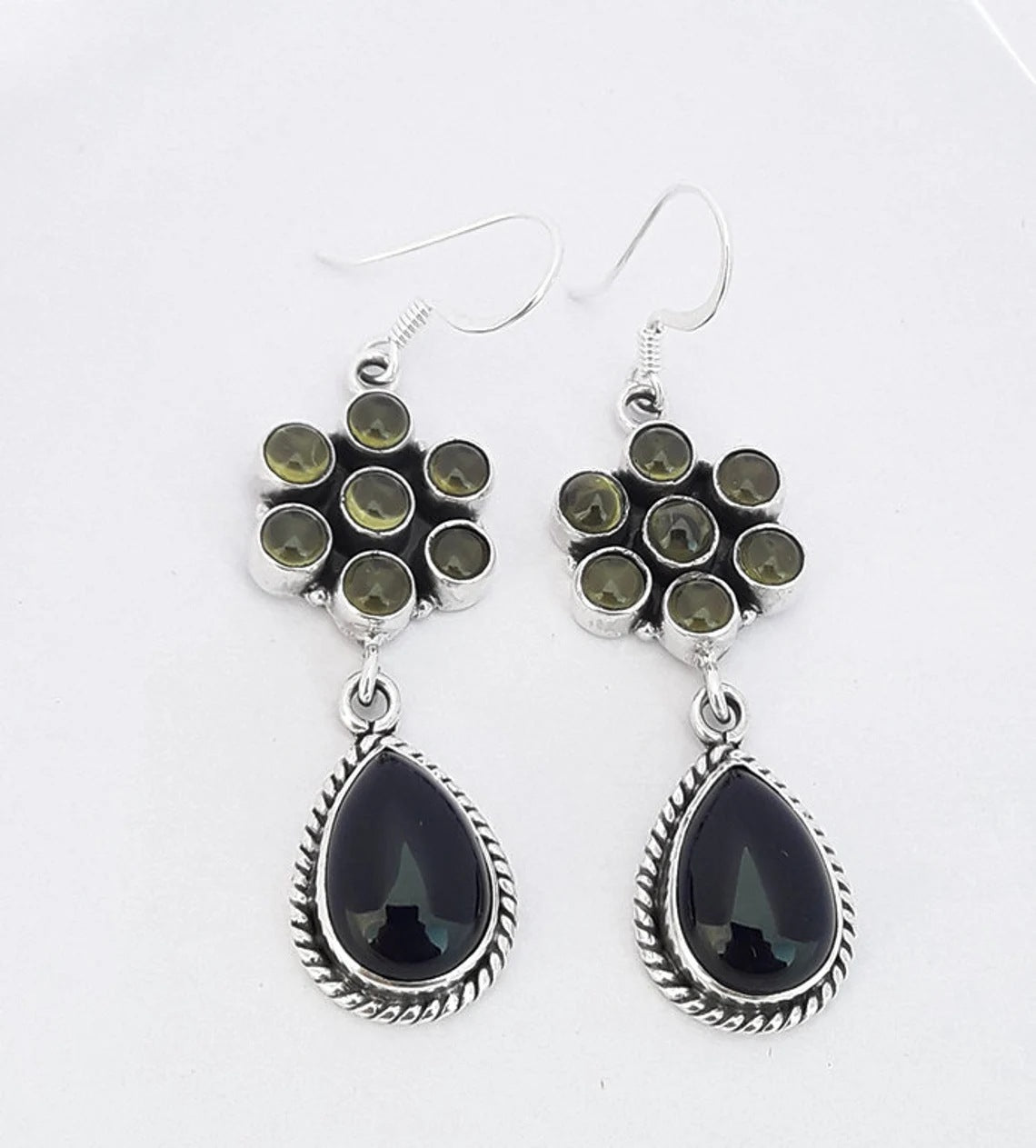 Orecchino classico dal fascino senza tempo