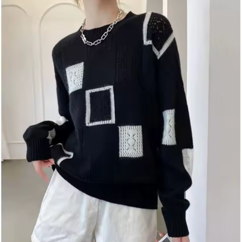 Maglione dal design curato